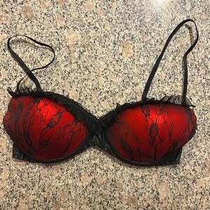 Sexy red bra w black lace overlay 36B